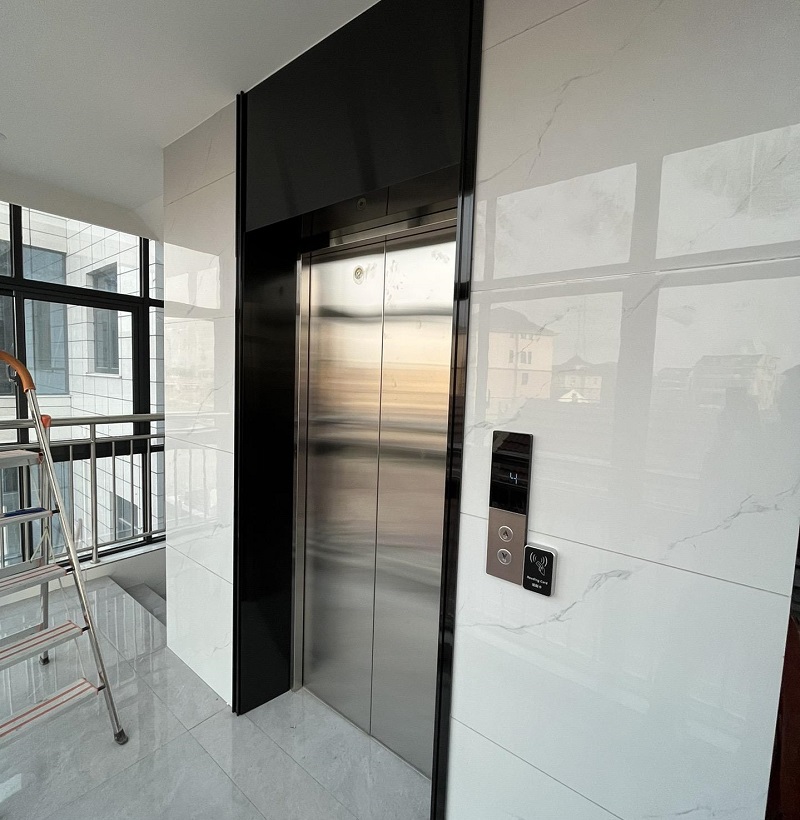 Stainless steel elevator door polishing