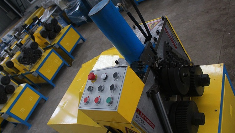 hydraulic drive roller bender