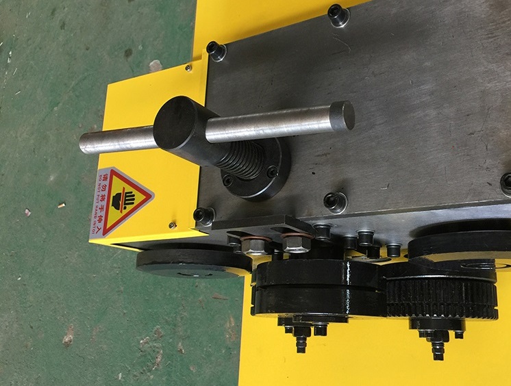 diameter adjustment screw rod for rolling machine