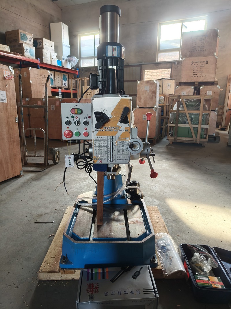 automatic drilling tapping machine