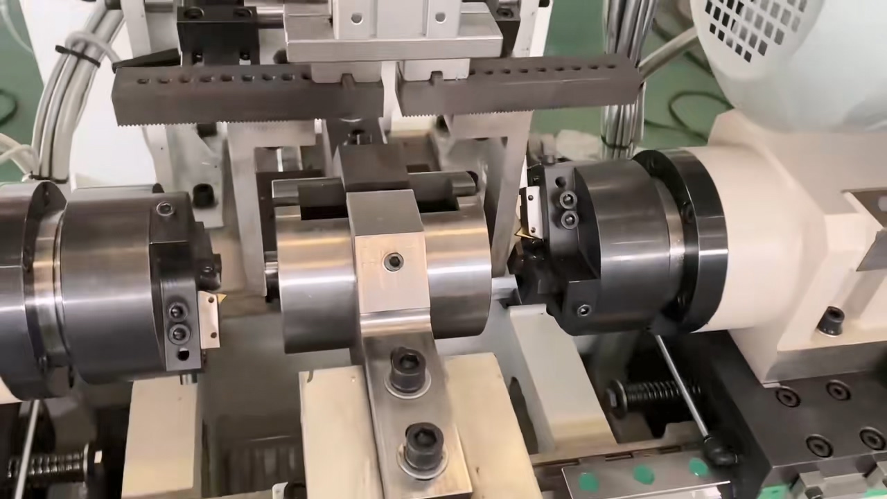 high precision servo model automatic double head pipe chamfering machine construction details