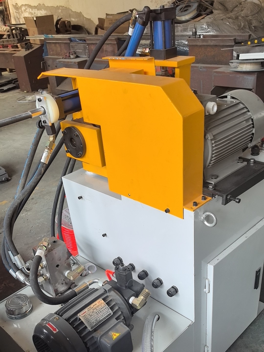 single head chamfering machine3