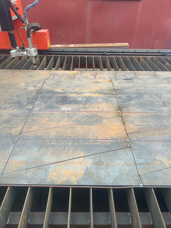 plasma cutting for metal plates