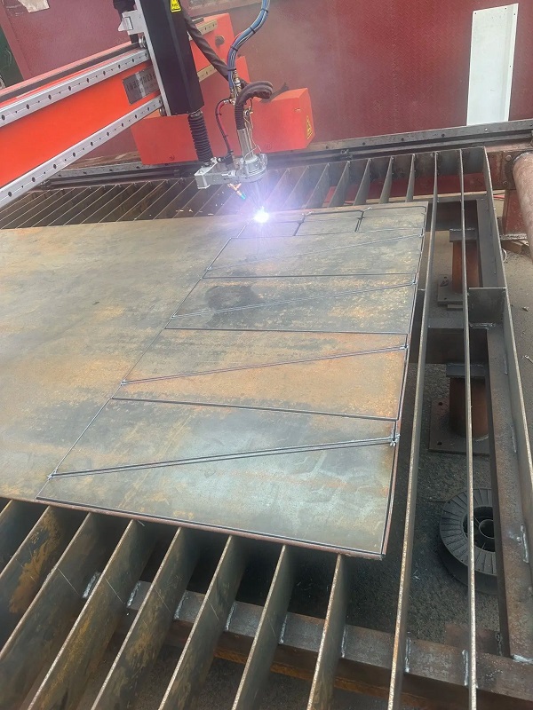 plasma cutting for thick steel plates