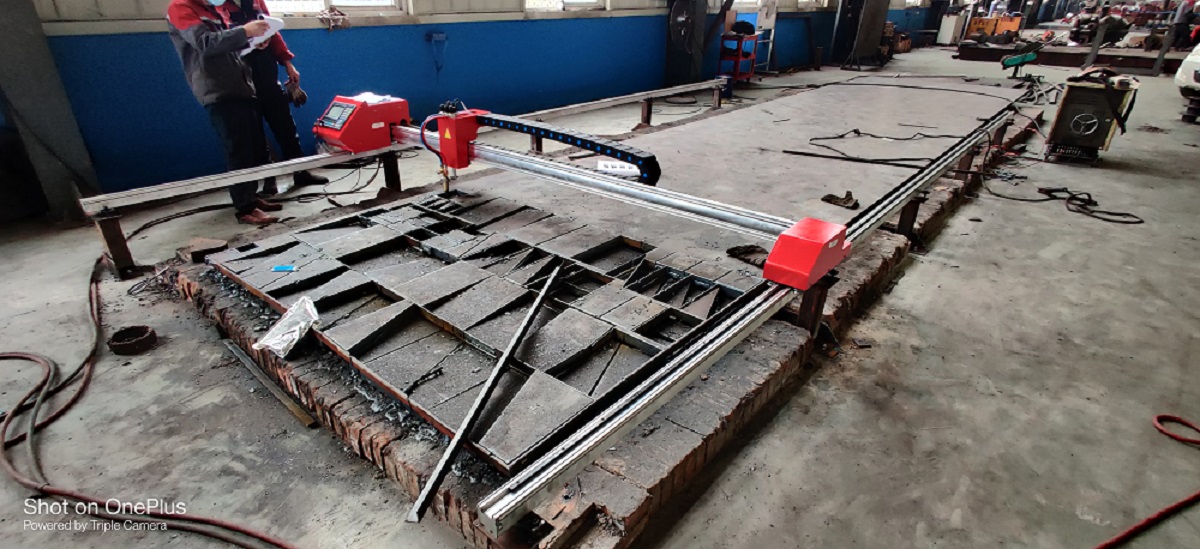 portable small gantry cnc plasma cutting machine for sheet metal cuttingdual track