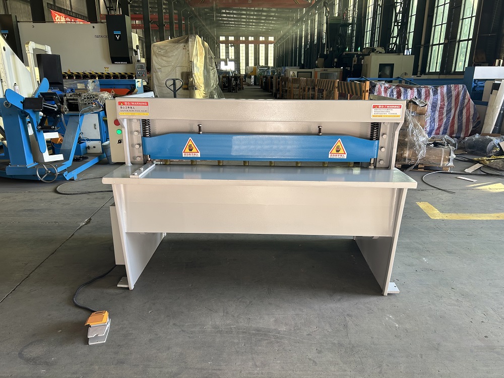 sheet metal shearing machine for cutting